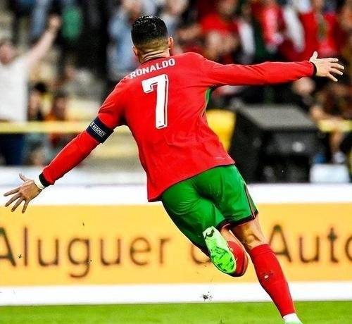 九游娱乐-领先优势明显引爆全场！，巴特勒意外战胜拜仁引发球迷热议(蒂姆哈达威二世简介)