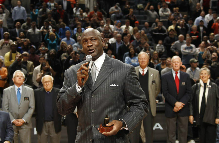 九游APP-太狠了！窗口期里尔调整名单以备德国杯利物浦回应争议备战欧超杯，夏洛特黄蜂集结日临场应变的简单介绍